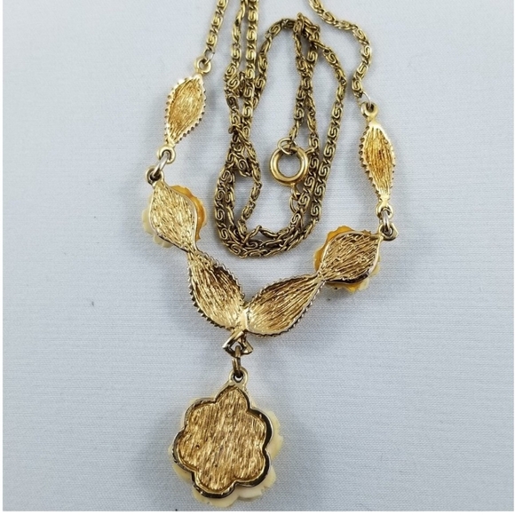 1930s Carved Celluloid Ivory Roses Gold-tone Leaves Lavalier Necklace - Picture 2 of 2